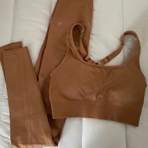 fabletic workout set